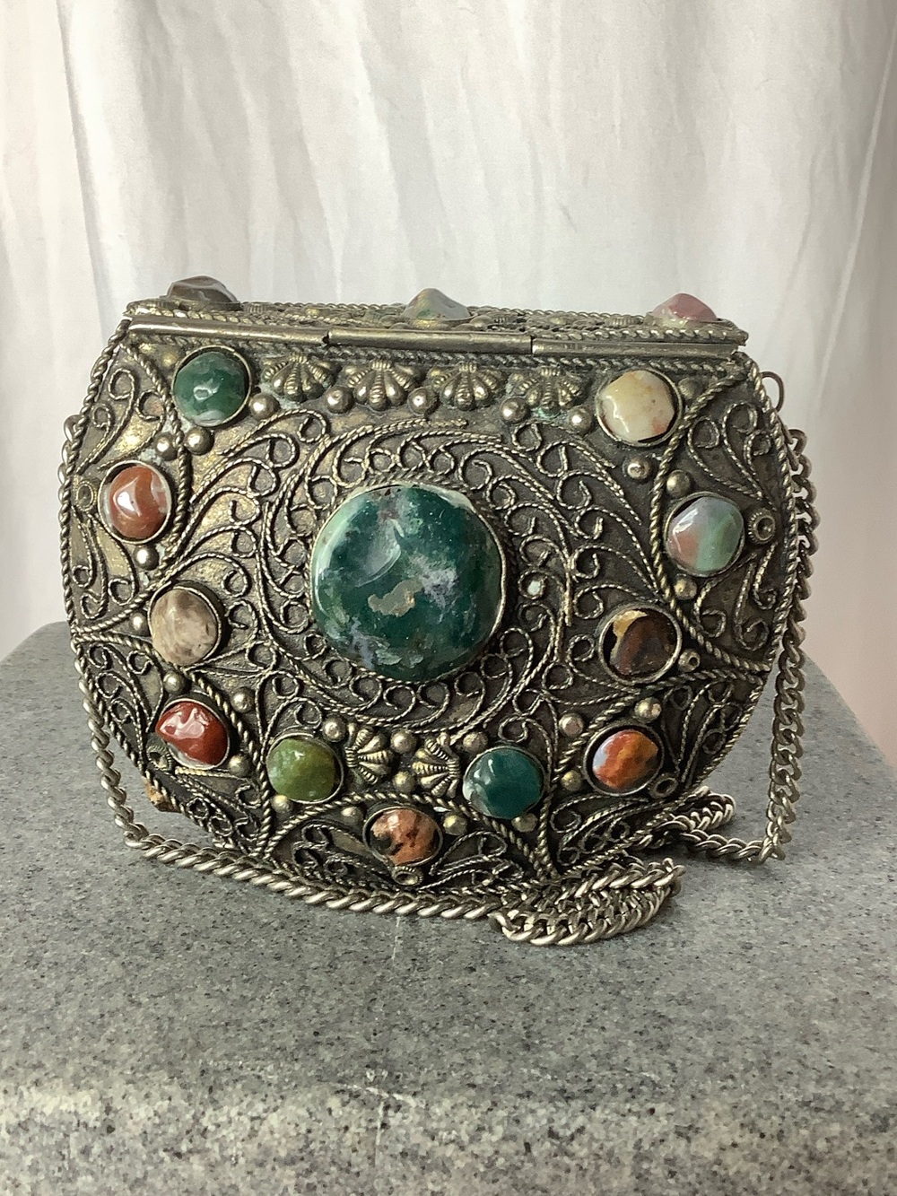Vintage-Style Multicolor Stone Embellished Silver Crossbody Bag - Picture 2 of 5